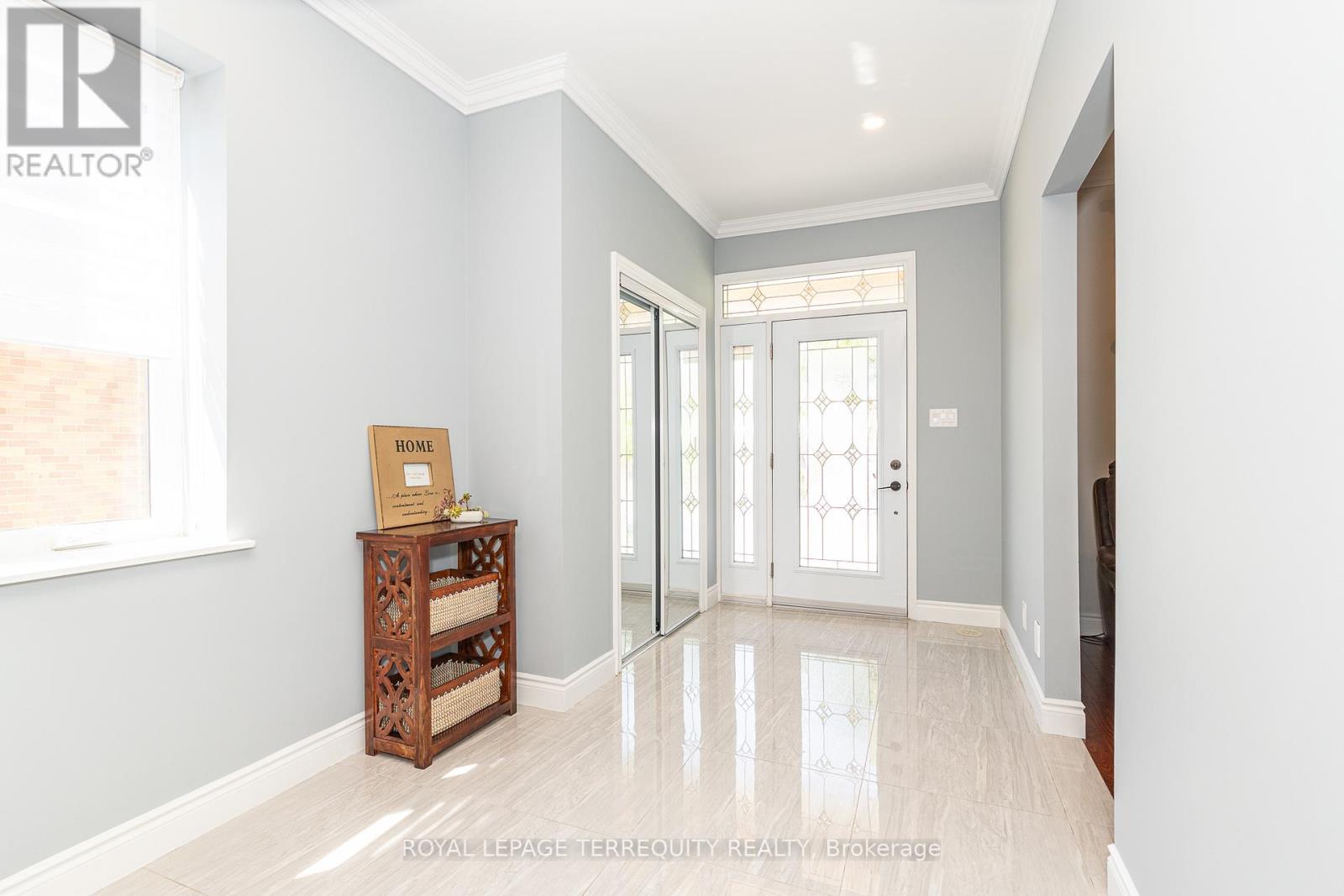 3 Gair Drive, Toronto, Ontario  M8W 4P2 - Photo 4 - W13519450