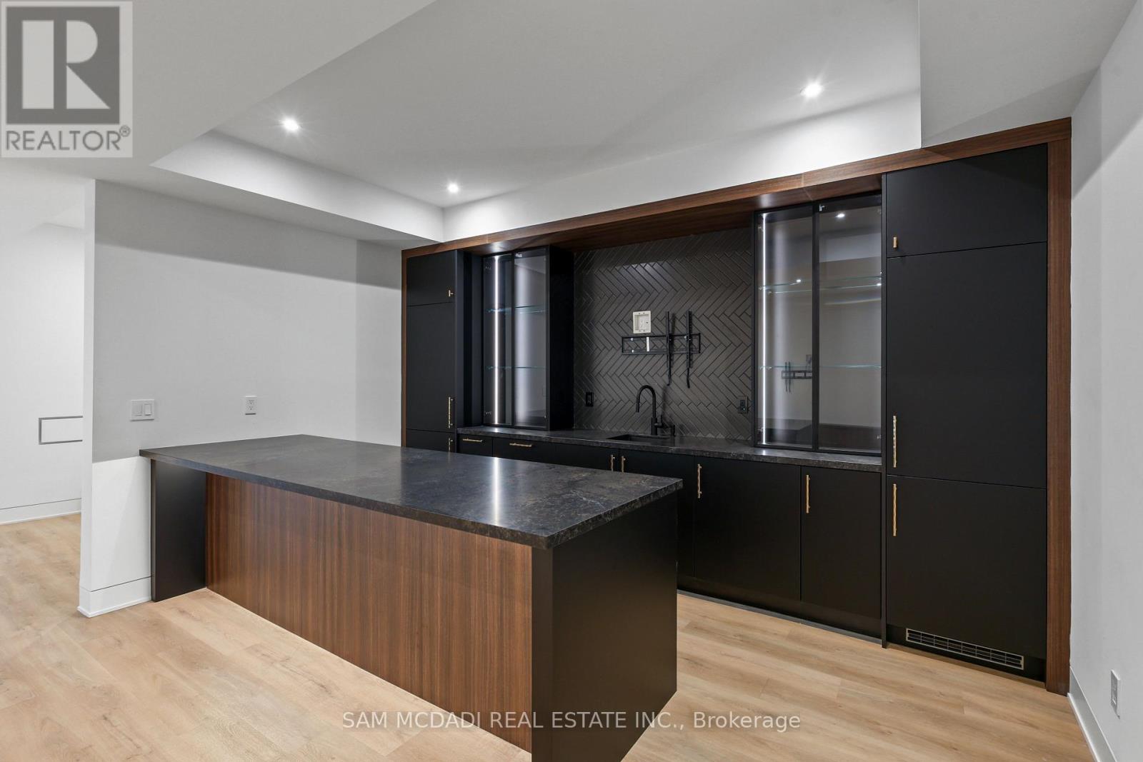 2186 Harcourt Crescent, Mississauga, Ontario  L4Y 1W1 - Photo 38 - W13519456
