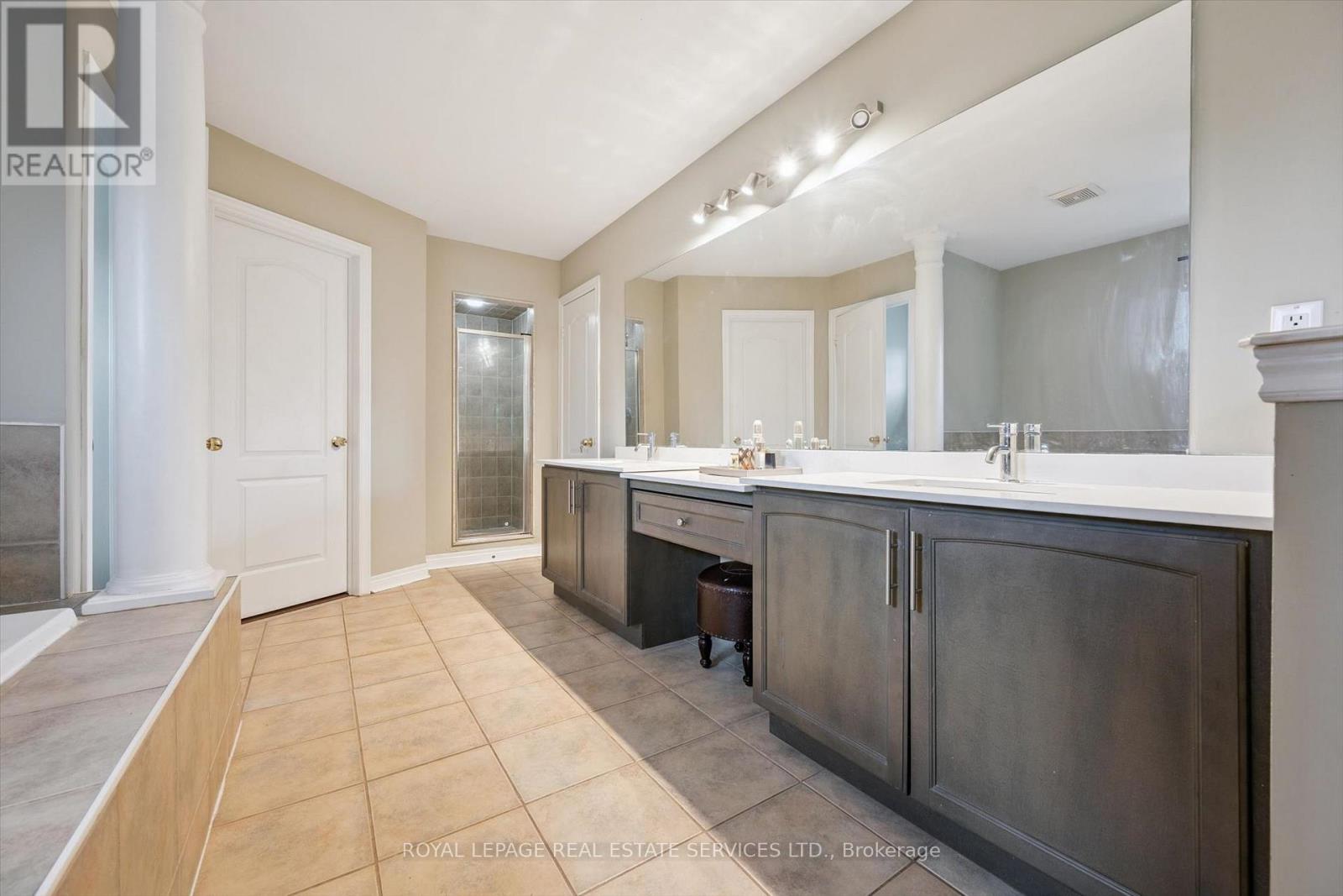 372 Creek Path Avenue, Oakville, Ontario  L6L 6X3 - Photo 25 - W13519506