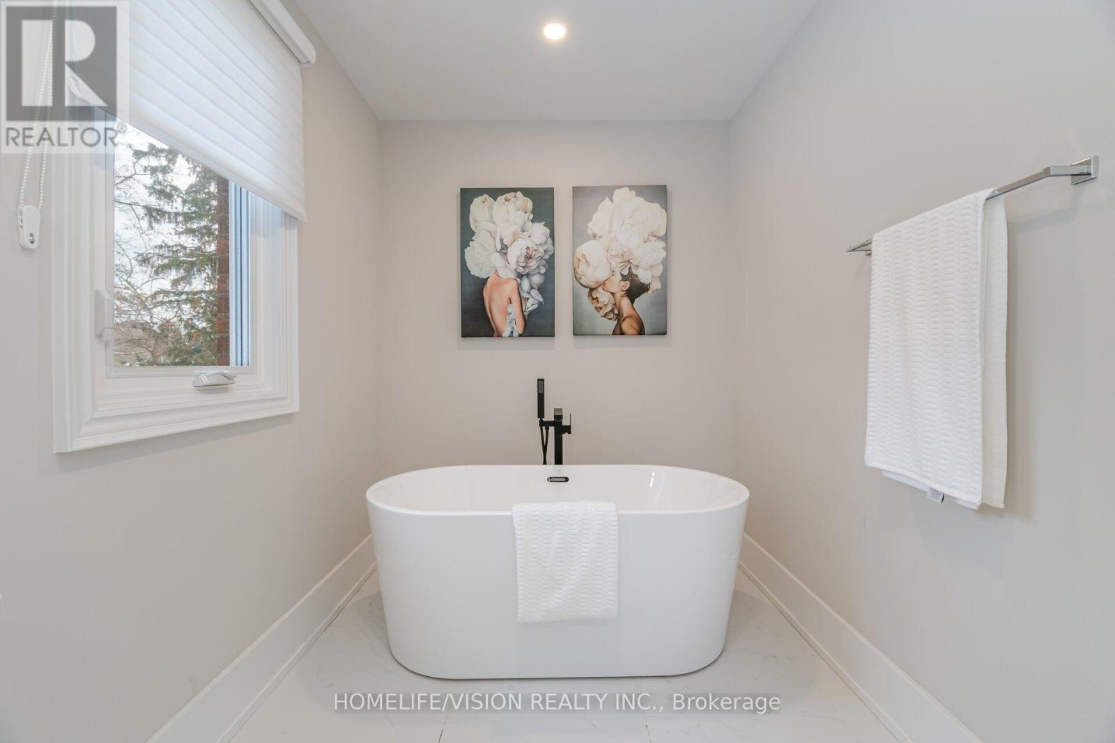 1298 Bunsden Avenue, Mississauga, Ontario L5H 3T9 - Photo 22 - W13519580