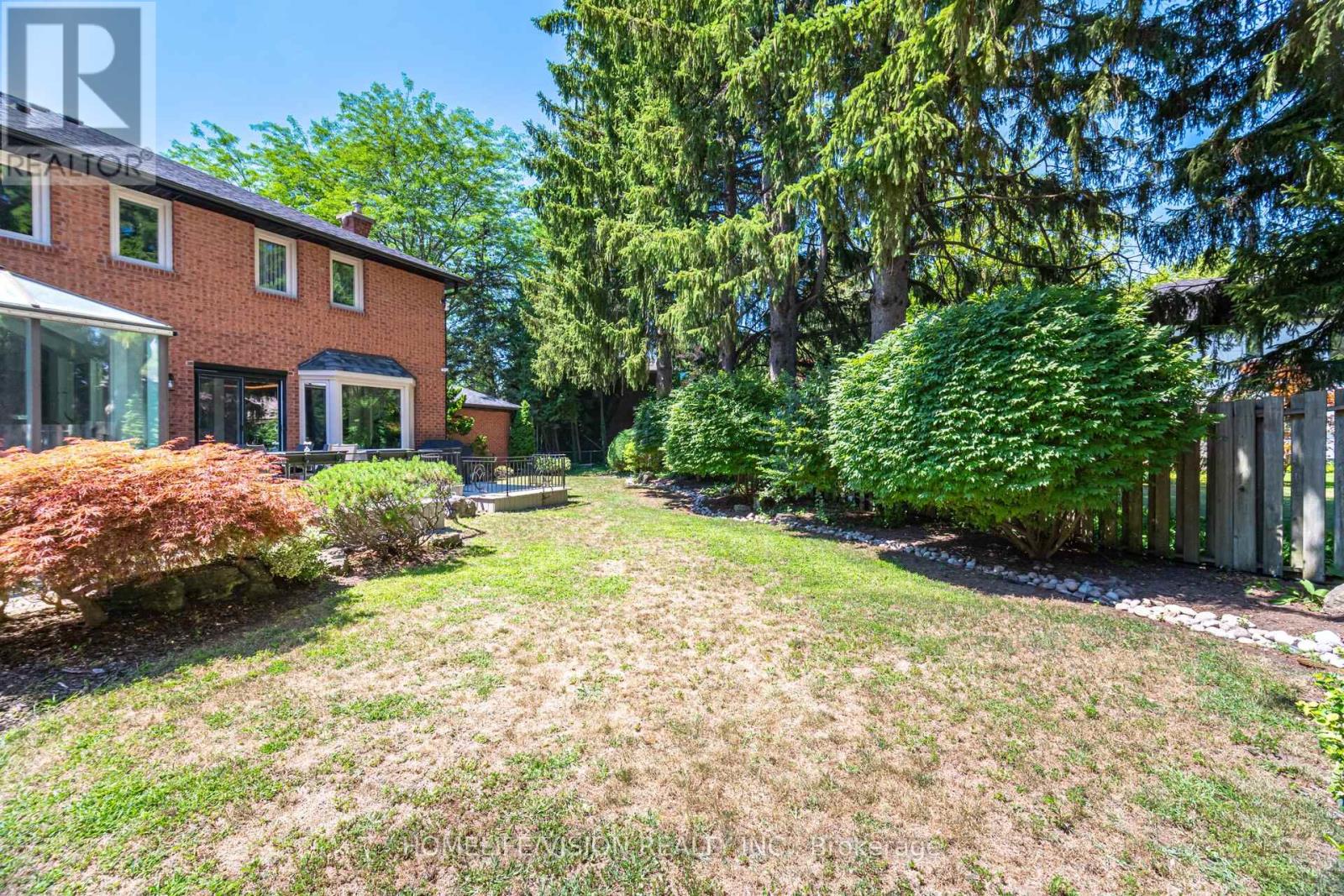 1298 Bunsden Avenue, Mississauga, Ontario L5H 3T9 - Photo 38 - W13519580