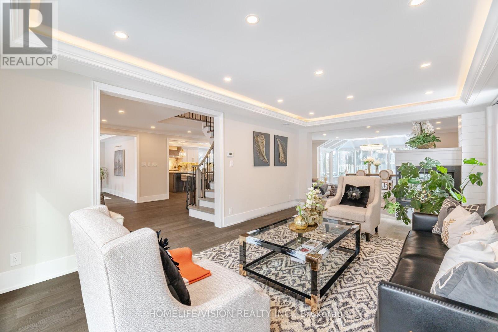 1298 Bunsden Avenue, Mississauga, Ontario L5H 3T9 - Photo 6 - W13519580