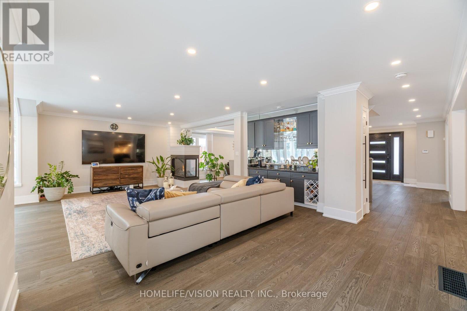 1298 Bunsden Avenue, Mississauga, Ontario L5H 3T9 - Photo 7 - W13519580