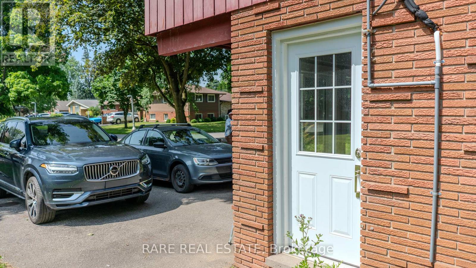 3 - 7 Plazaway Street, Welland, Ontario  L3C 4J6 - Photo 2 - X13519512