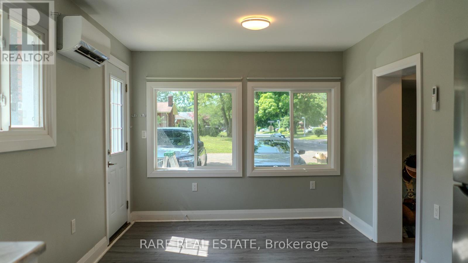 3 - 7 Plazaway Street, Welland, Ontario  L3C 4J6 - Photo 3 - X13519512