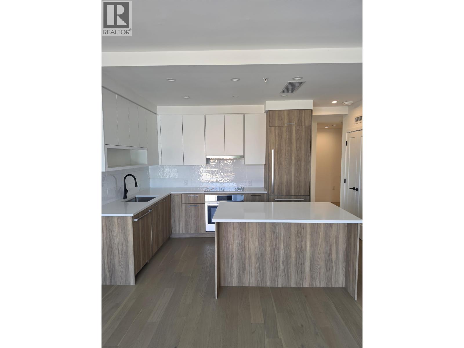 203 8398 Oak Street, Vancouver, British Columbia  V6P 0L9 - Photo 3 - R3142178