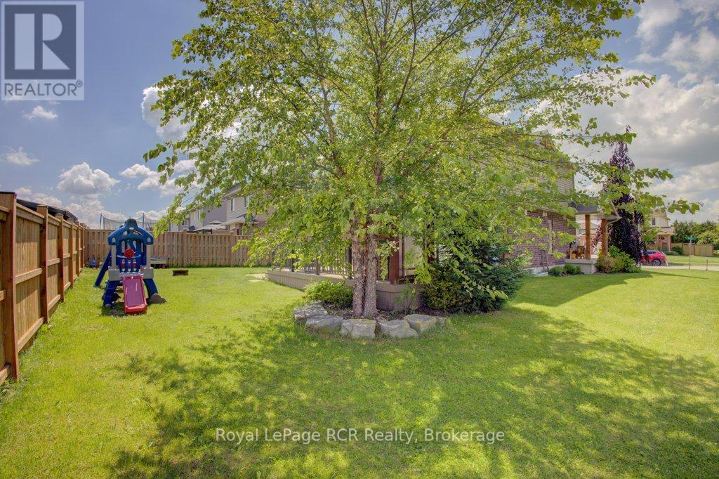 11 Green Street, Mapleton, Ontario  N0G 1P0 - Photo 28 - X13176198