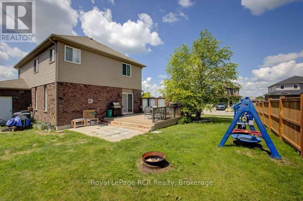11 Green Street, Mapleton, Ontario  N0G 1P0 - Photo 30 - X13176198