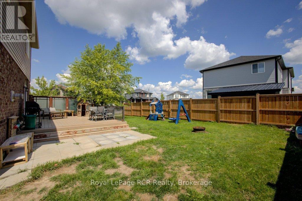 11 Green Street, Mapleton, Ontario  N0G 1P0 - Photo 31 - X13176198