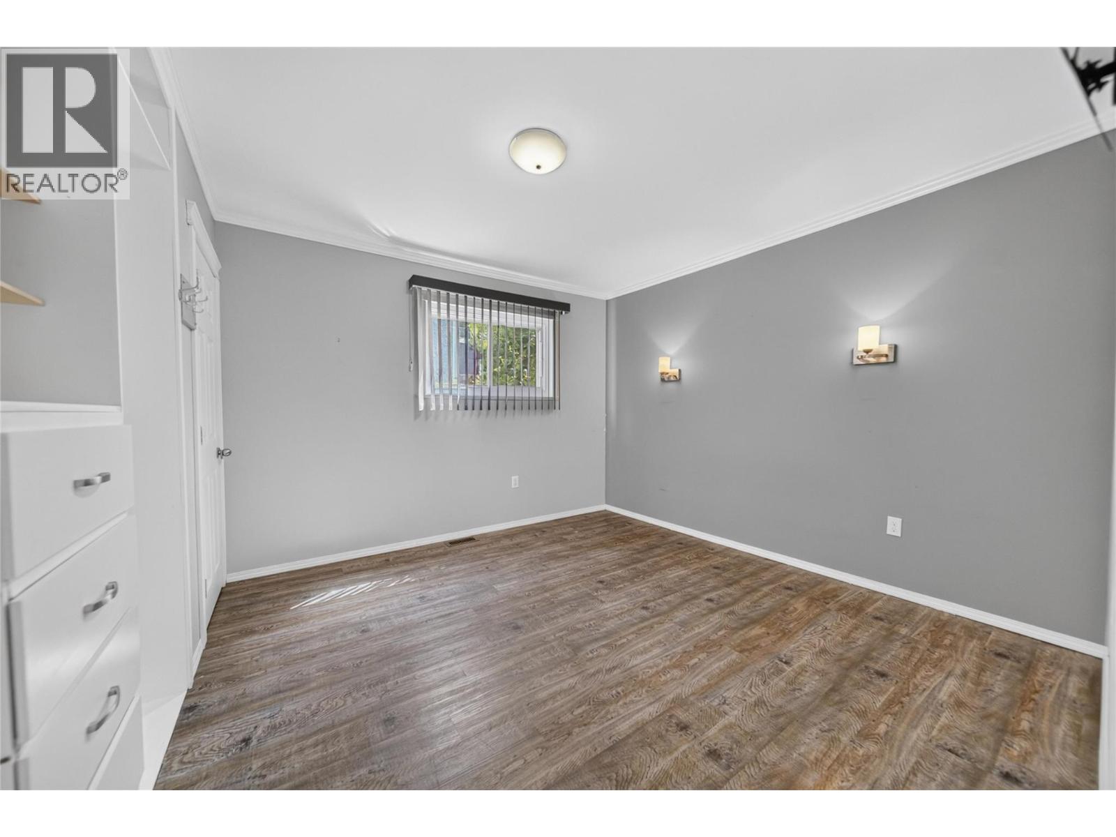 320 2nd Avenue S, Cranbrook, British Columbia V1C 2B1 - Photo 8 - 10393312