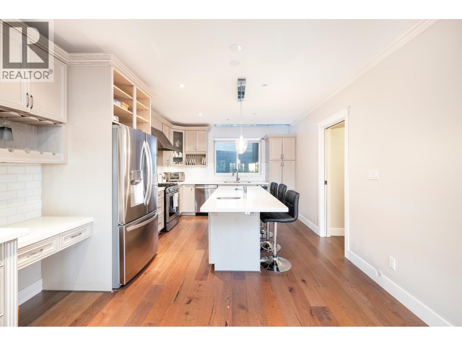 4350 Starlight Way, North Vancouver, British Columbia  V7N 3N9 - Photo 10 - R3142100