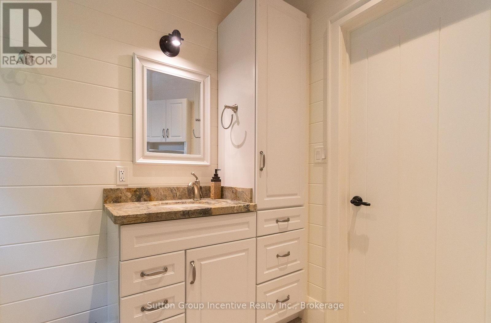 12 Ouno Island, Muskoka Lakes, Ontario  P0B 1J0 - Photo 17 - X12382101