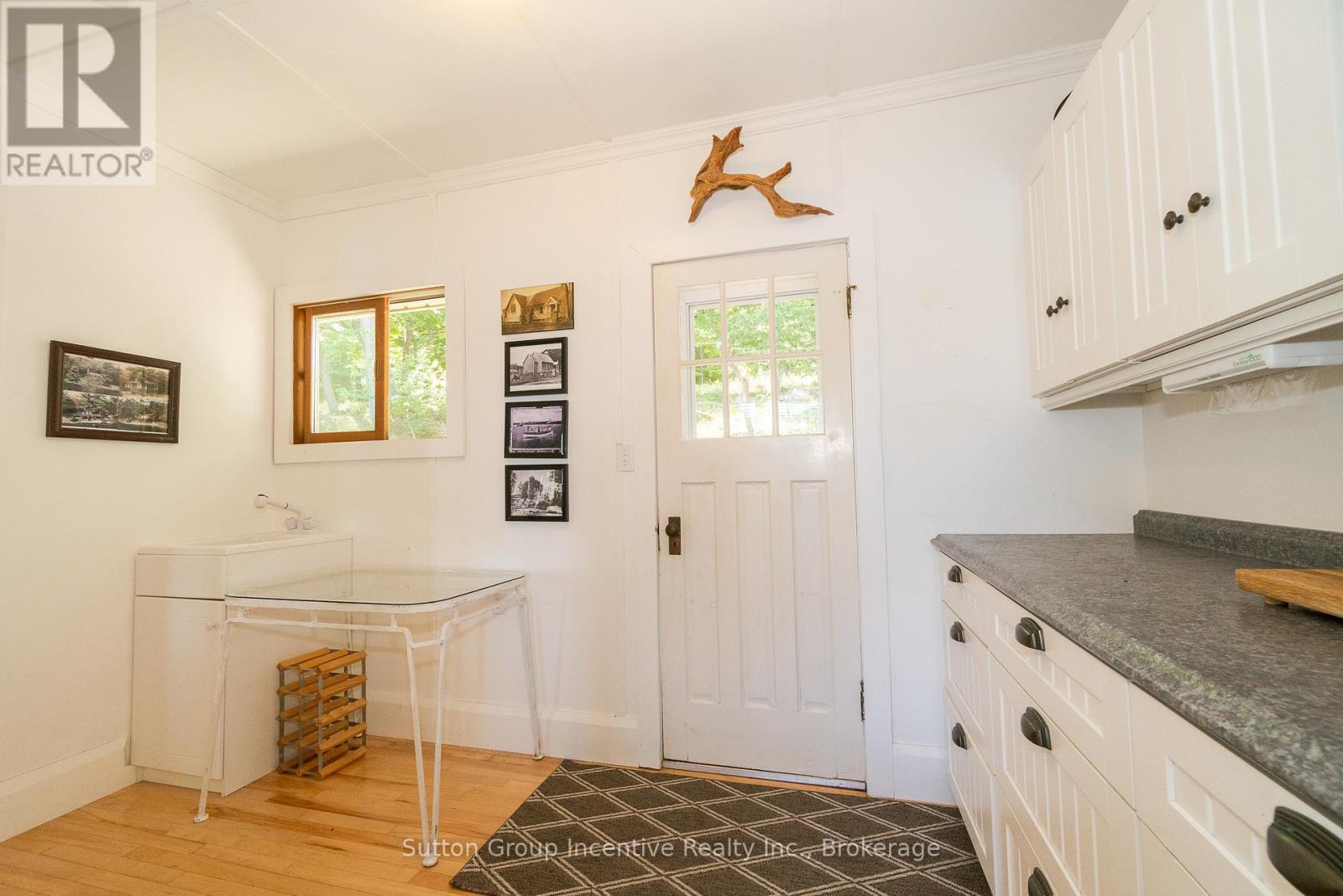 12 Ouno Island, Muskoka Lakes, Ontario  P0B 1J0 - Photo 31 - X12382101