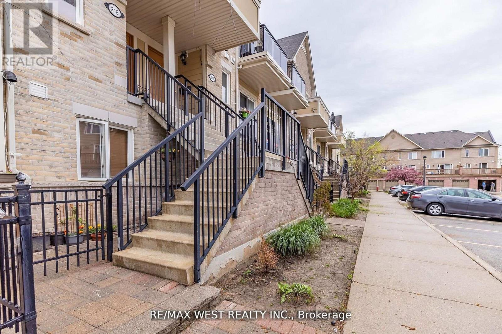 218 - 4975 SOUTHAMPTON DRIVE, Mississauga, Ontario