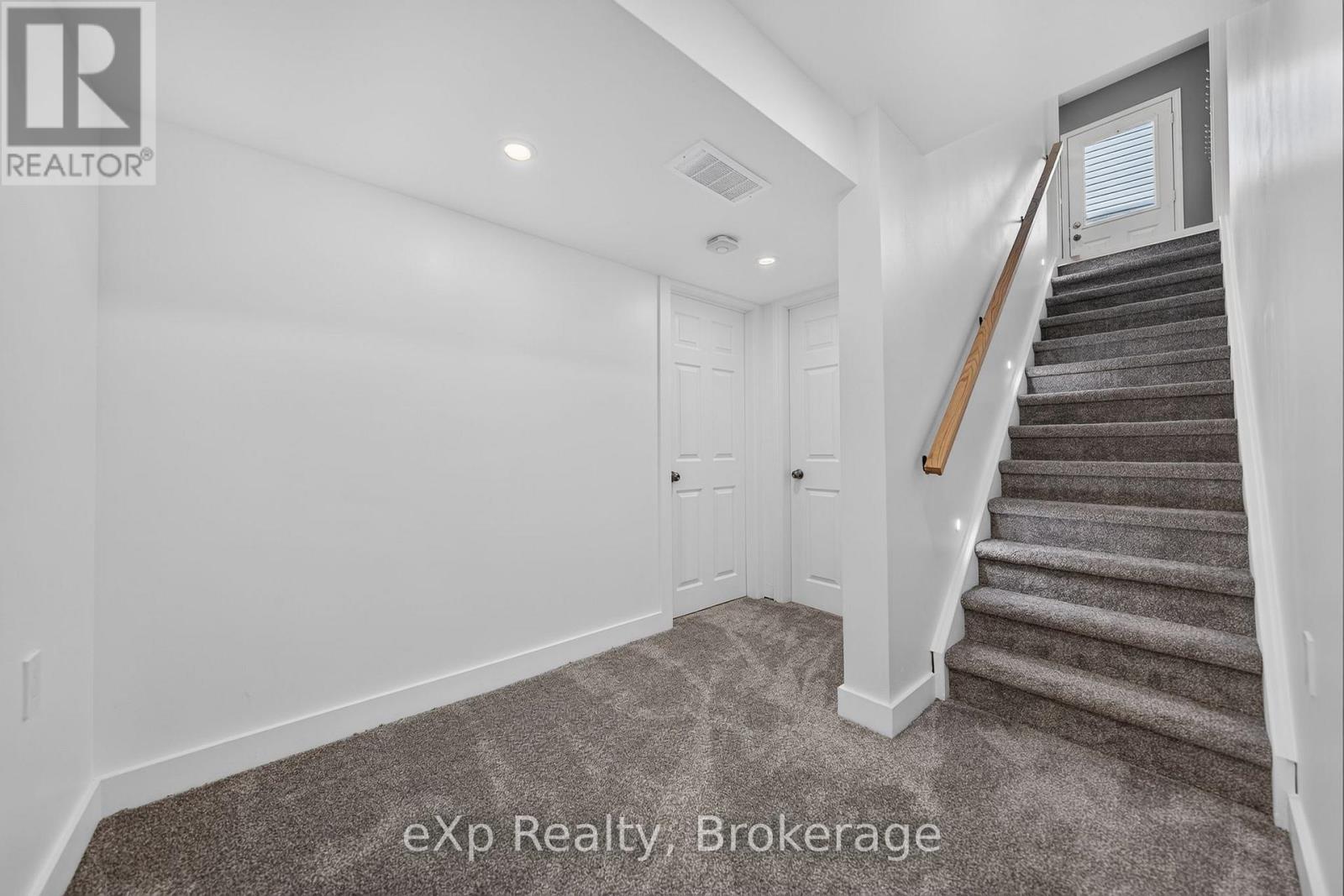 27 Parker Place, Guelph, Ontario  N1E 7A7 - Photo 30 - X13519682