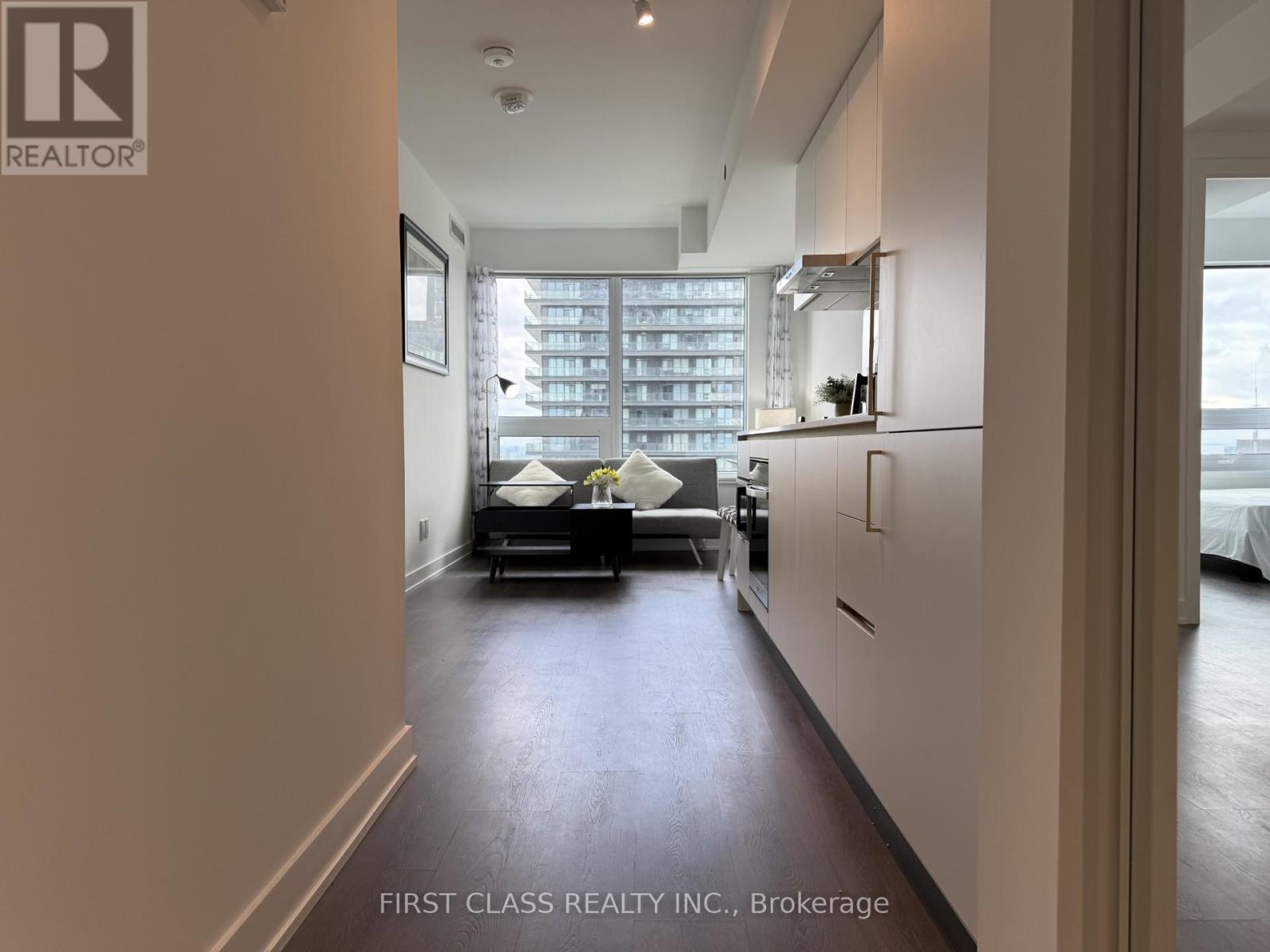 4101 - 8 Wellesley Street W, Toronto, Ontario  M4Y 1E7 - Photo 2 - C13519604