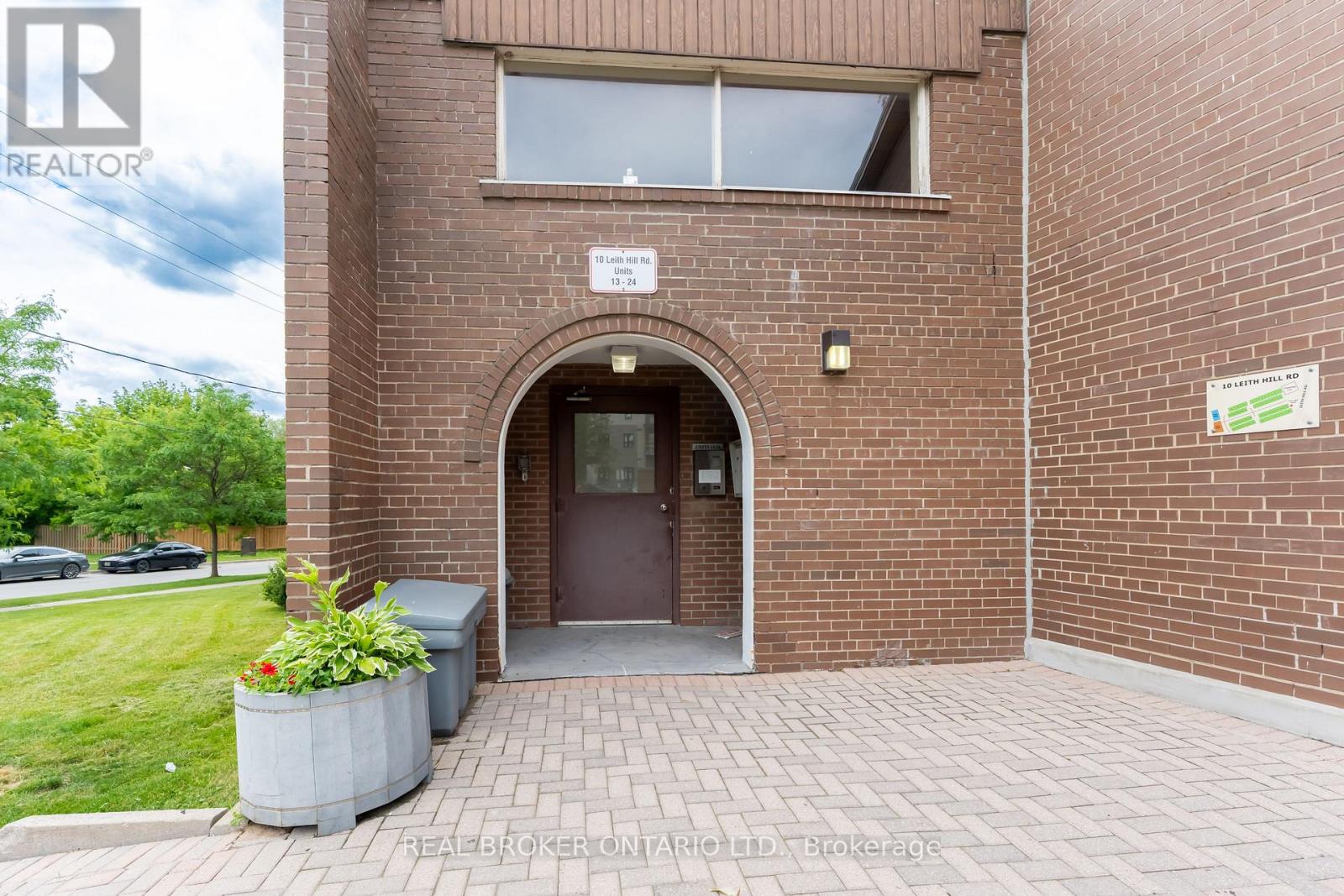 15 - 10 LEITH HILL ROAD, Toronto (Don Valley Village)
