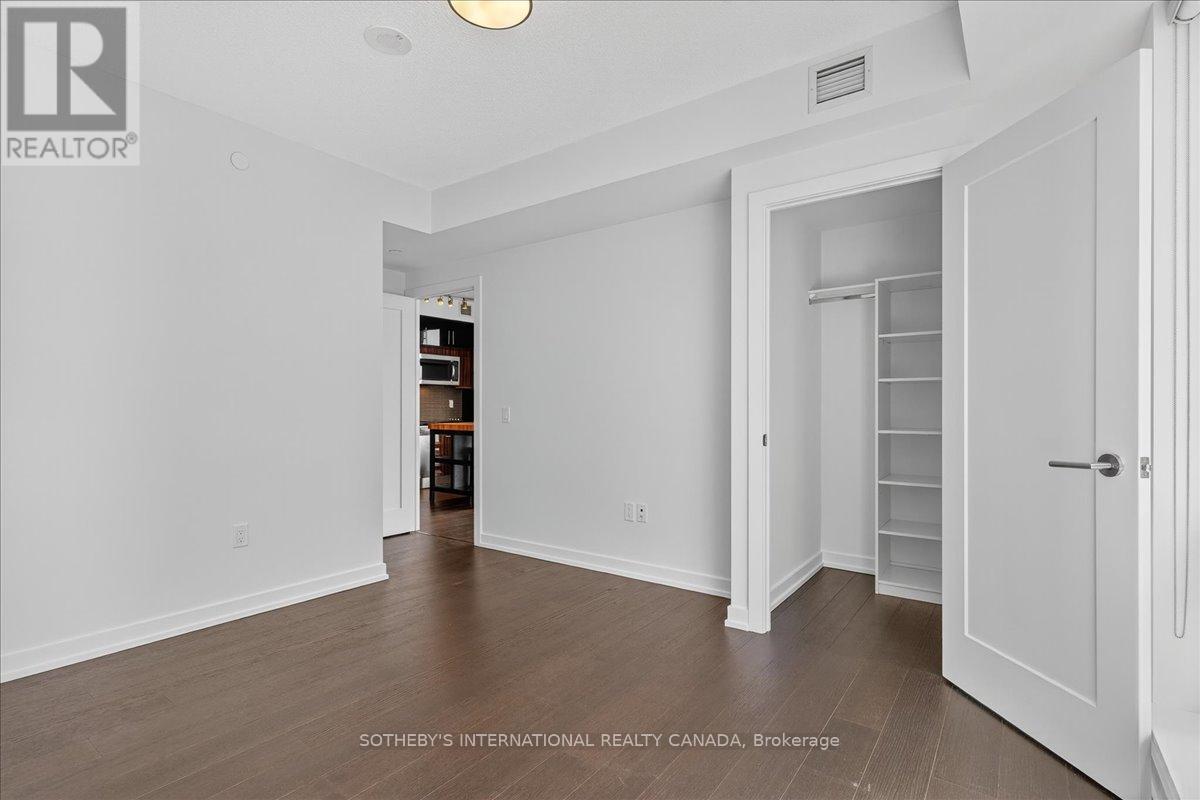 2105 - 10 York Street, Toronto, Ontario  M5J 2Z2 - Photo 11 - C13519876