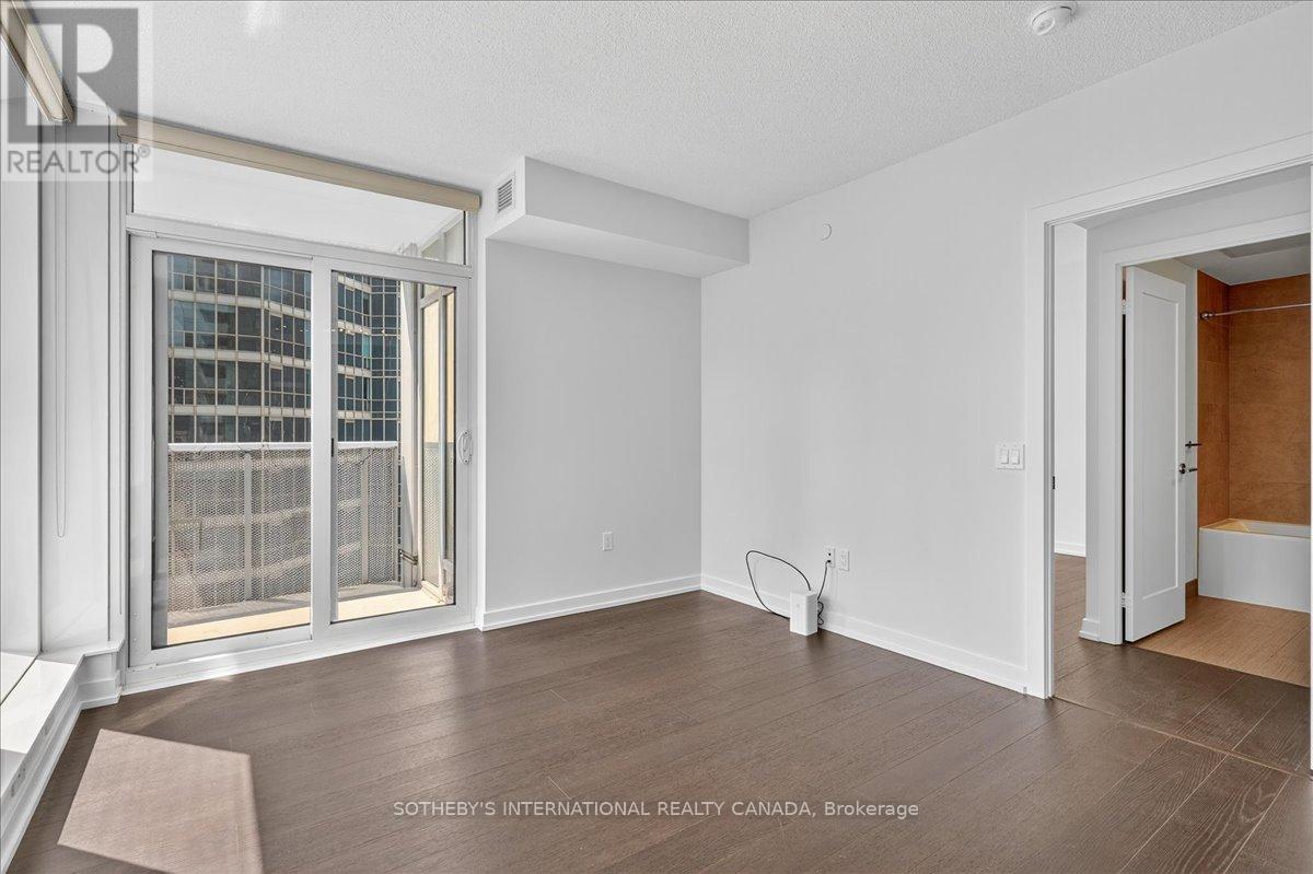 2105 - 10 York Street, Toronto, Ontario  M5J 2Z2 - Photo 6 - C13519876