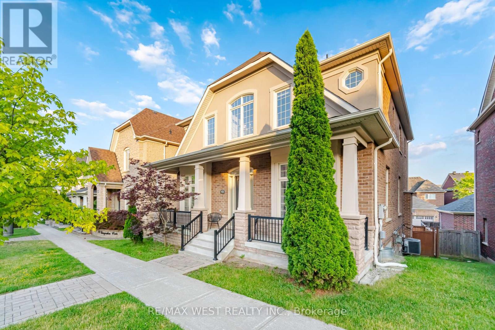 92 Glengordon Crescent, Markham, Ontario  L6C 0K1 - Photo 6 - N13519788