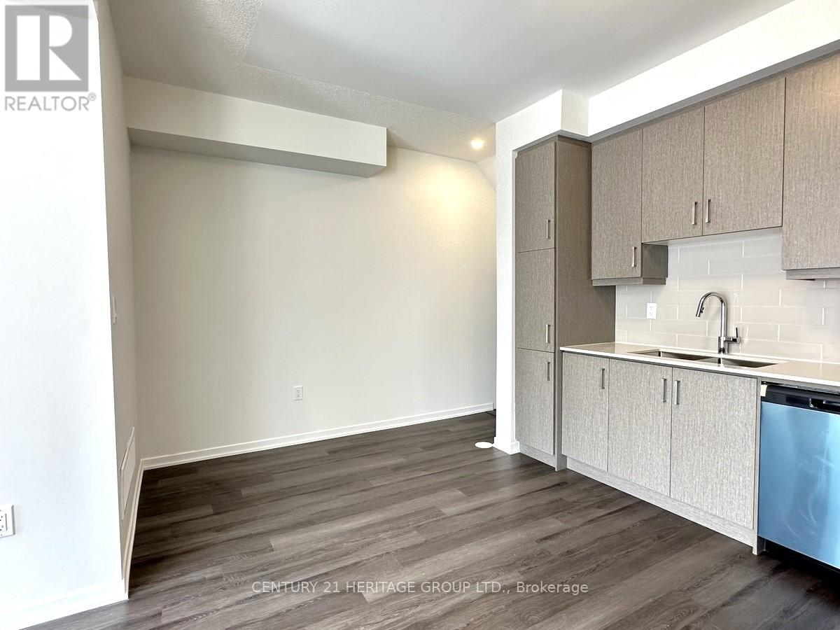 Th243 - 121 Honeycrisp Crescent, Vaughan, Ontario  L4K 0N7 - Photo 11 - N13519792