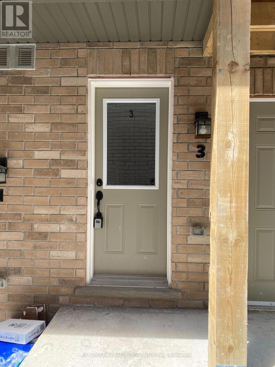 3 - 9 Hay Lane, Barrie, Ontario L9J 0C2 - Photo 2 - S13519656
