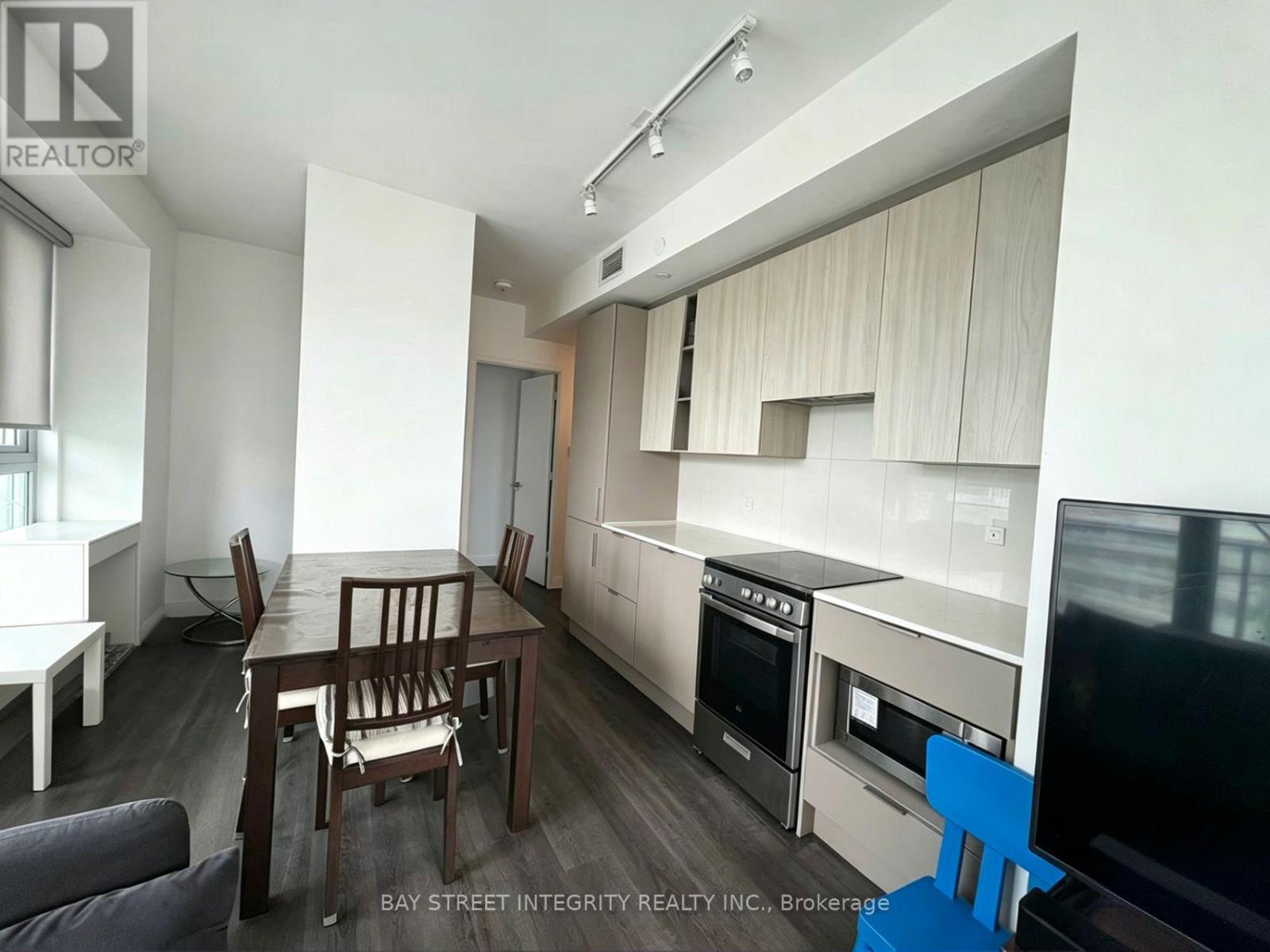 5503 - 3900 Confederation Parkway, Mississauga, Ontario  L5B 0M3 - Photo 9 - W13519608