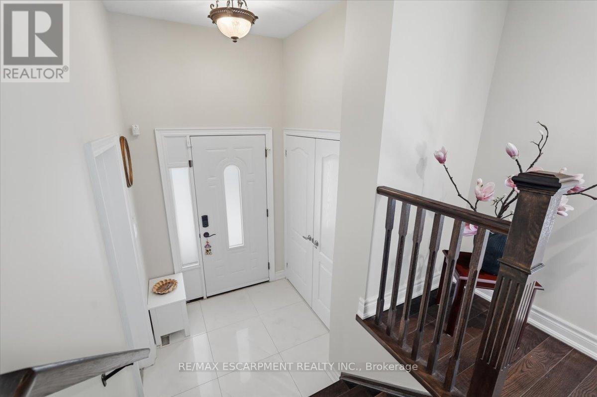 140 Romain Crescent, Oakville, Ontario L6H 5A6 - Photo 6 - W13519672