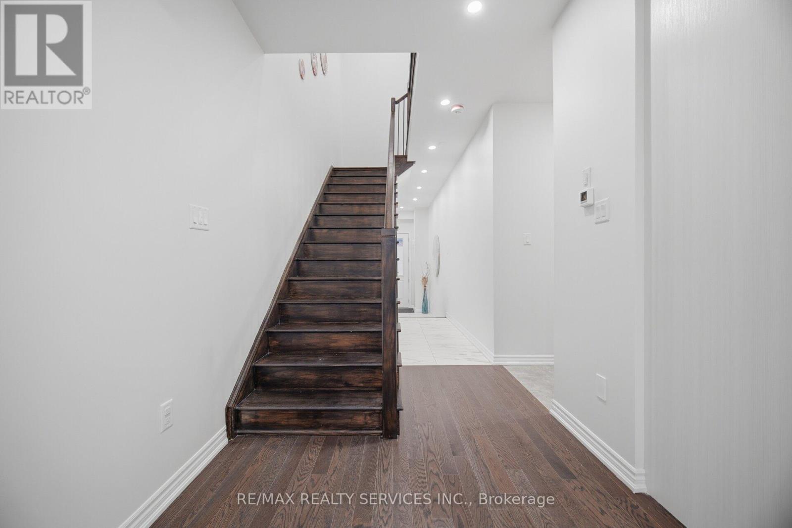 1426 Oakmont Common, Burlington, Ontario  L7P 0V8 - Photo 18 - W13519822