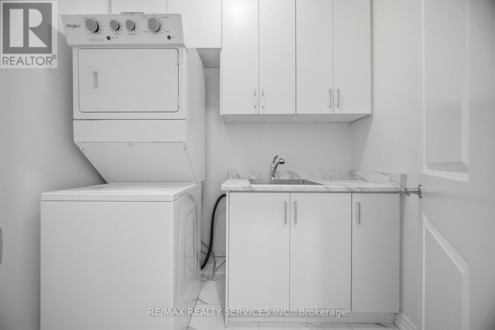 1426 Oakmont Common, Burlington, Ontario  L7P 0V8 - Photo 34 - W13519822