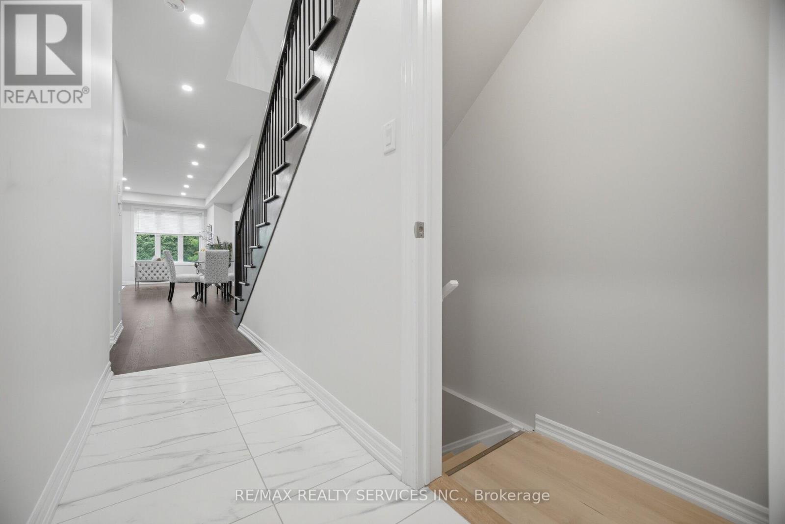 1426 Oakmont Common, Burlington, Ontario  L7P 0V8 - Photo 35 - W13519822
