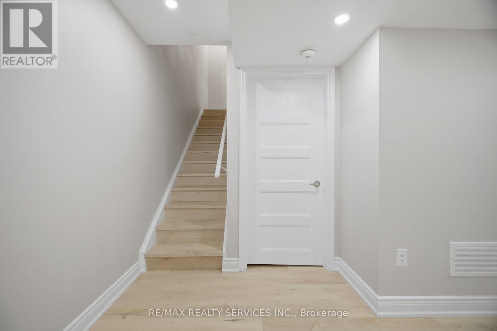 1426 Oakmont Common, Burlington, Ontario  L7P 0V8 - Photo 36 - W13519822