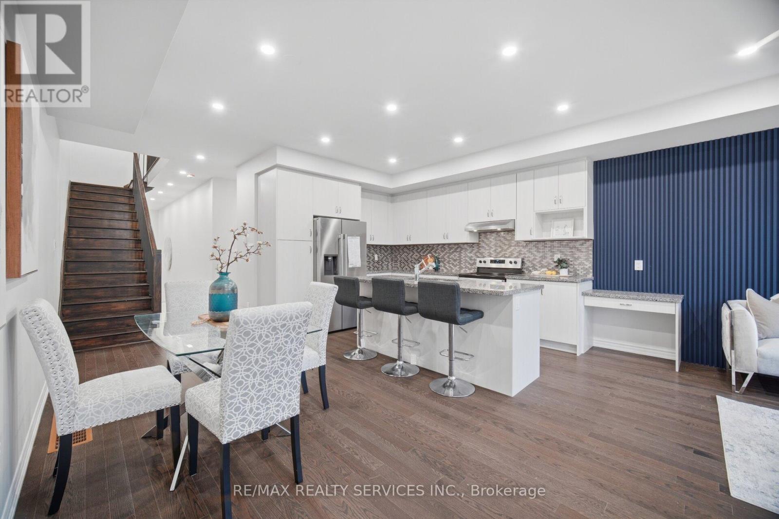 1426 Oakmont Common, Burlington, Ontario  L7P 0V8 - Photo 8 - W13519822