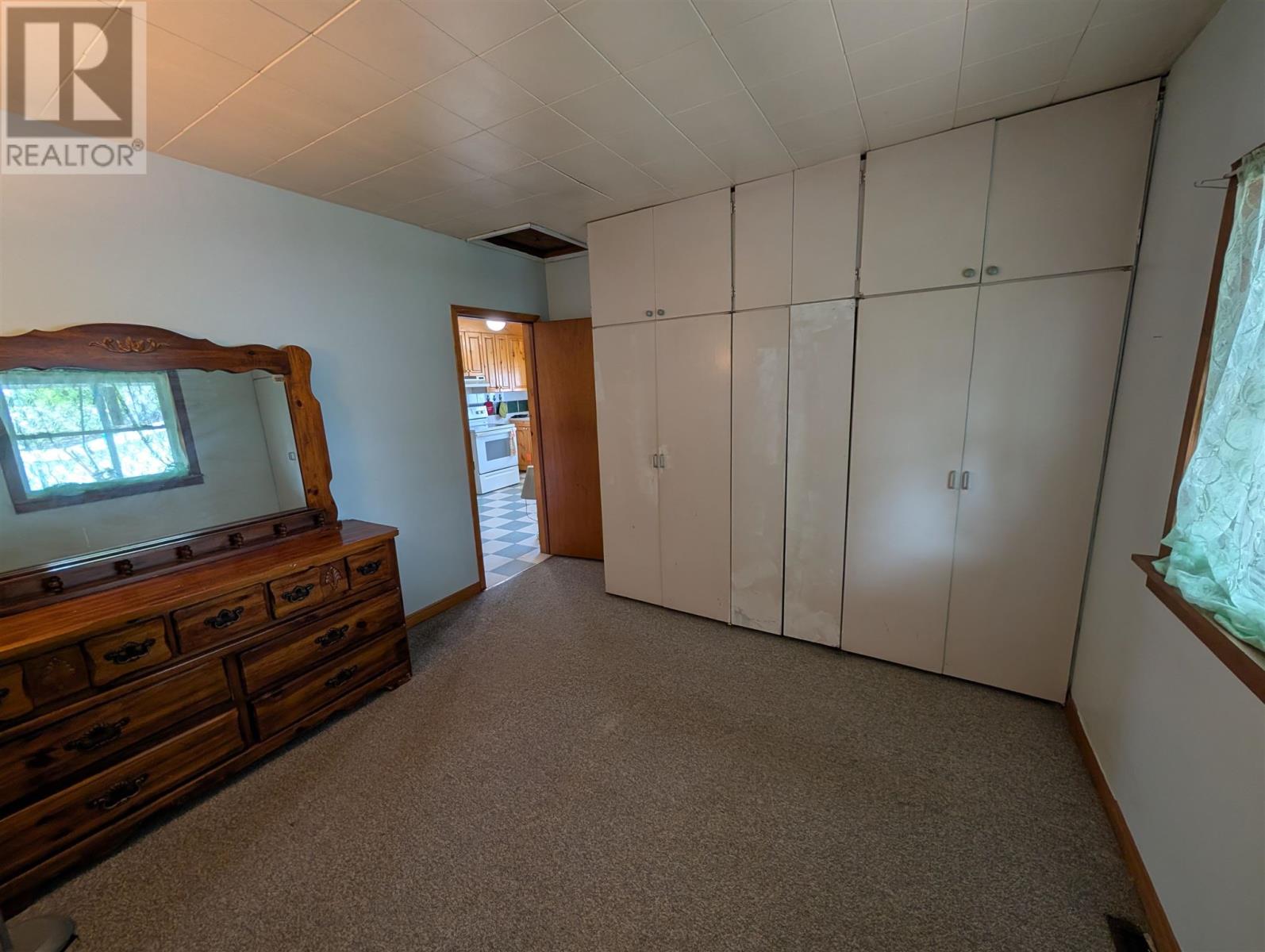 41 Queen St, Hawk Junction, Ontario  P0S 1G0 - Photo 16 - SM261703