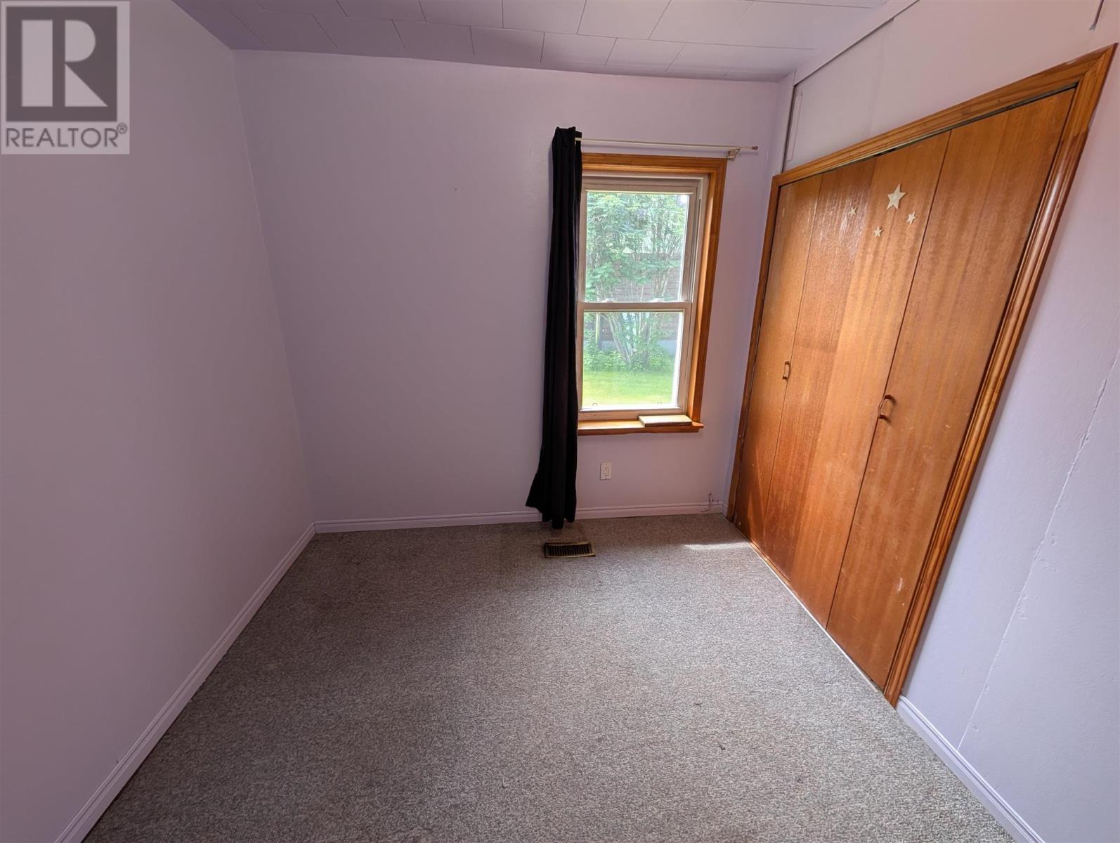 41 Queen St, Hawk Junction, Ontario  P0S 1G0 - Photo 20 - SM261703