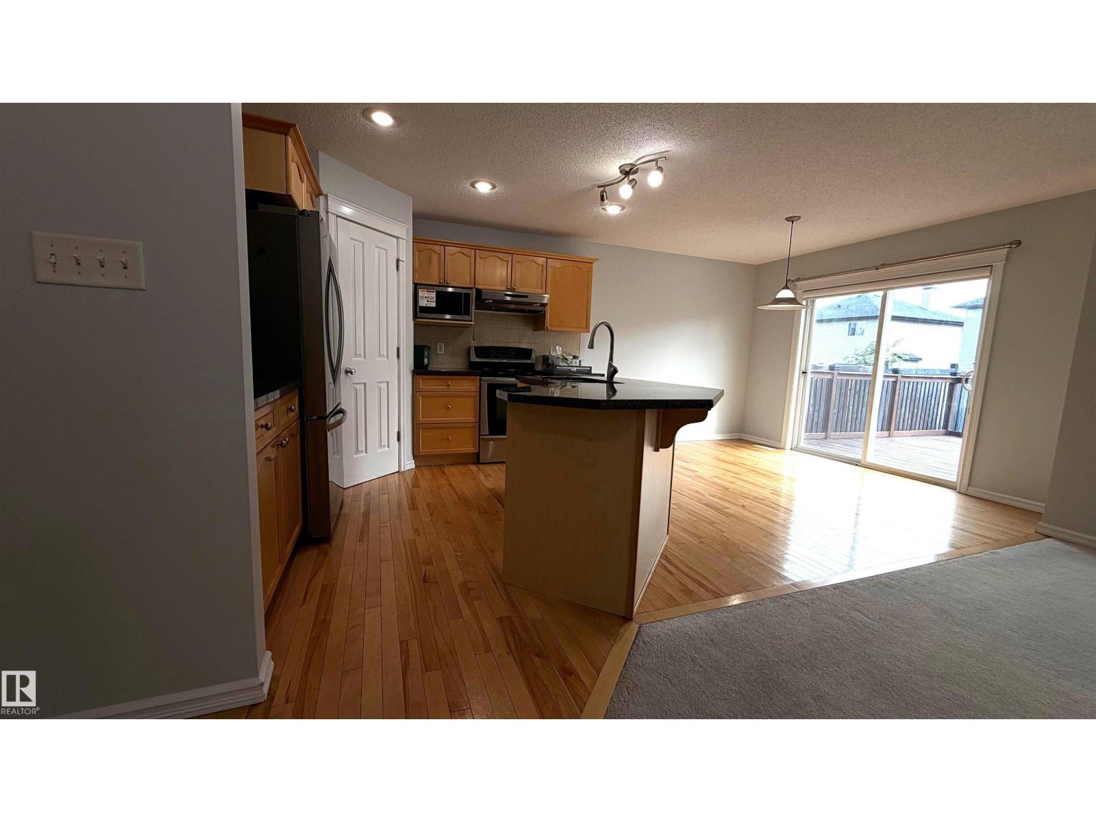 4609 163a Av NW NW, Edmonton, Alberta  T5Y 3H7 - Photo 4 - E4492220