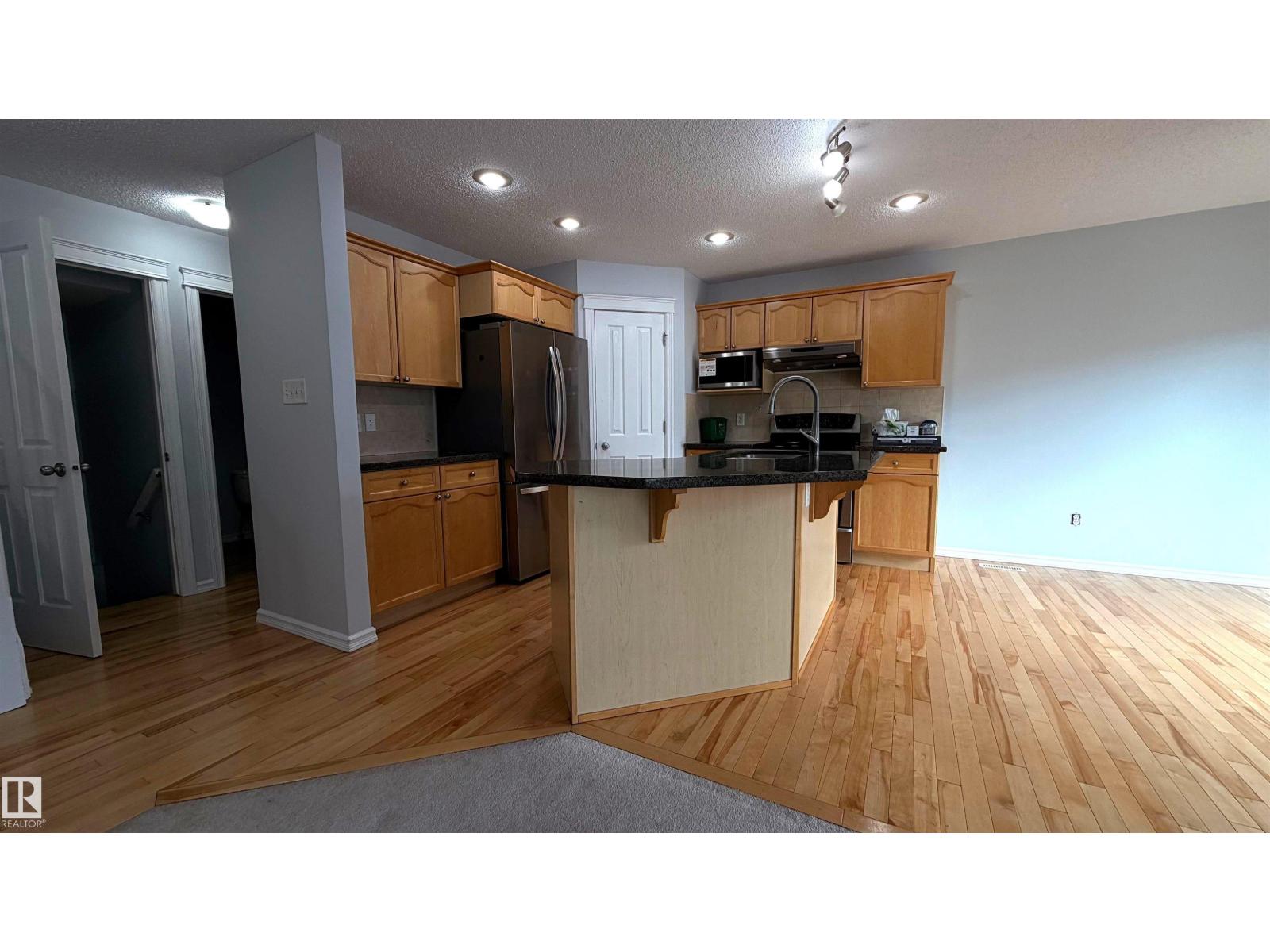 4609 163a Av NW NW, Edmonton, Alberta  T5Y 3H7 - Photo 7 - E4492220