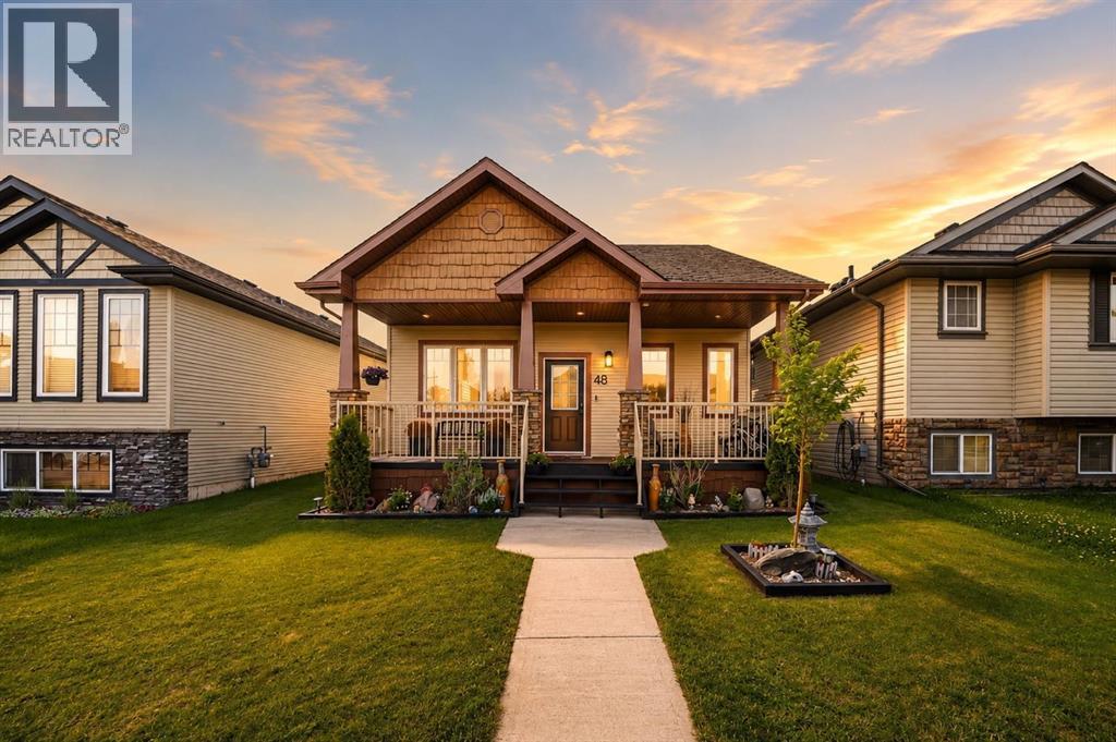 48 Vickers Close, Red Deer, Alberta  T4R 0E6 - Photo 1 - A2324842