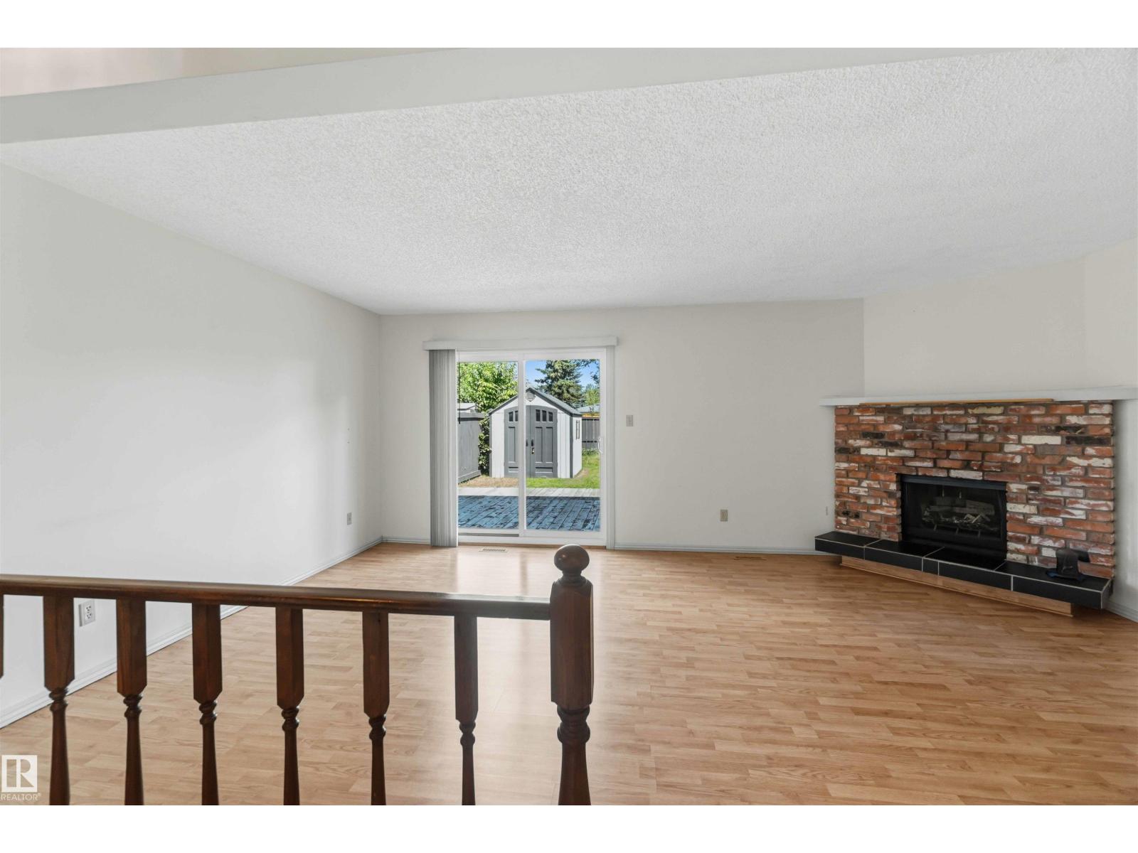 2716 136a Av NW, Edmonton, Alberta  T5A 4B6 - Photo 10 - E4496956