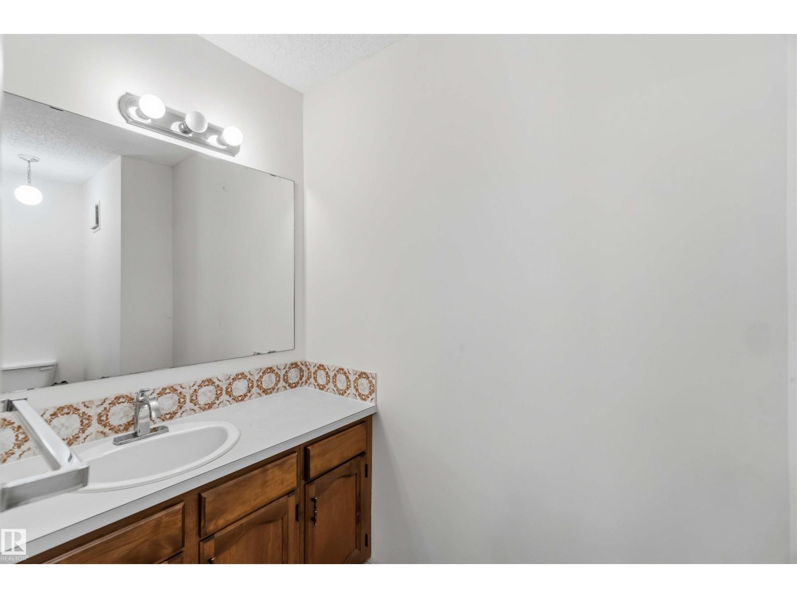 2716 136a Av NW, Edmonton, Alberta  T5A 4B6 - Photo 30 - E4496956