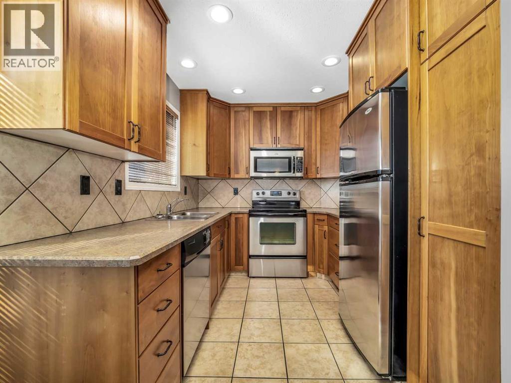 881 Kettles Street, Pincher Creek, Alberta  T0K 1W0 - Photo 11 - A2324104