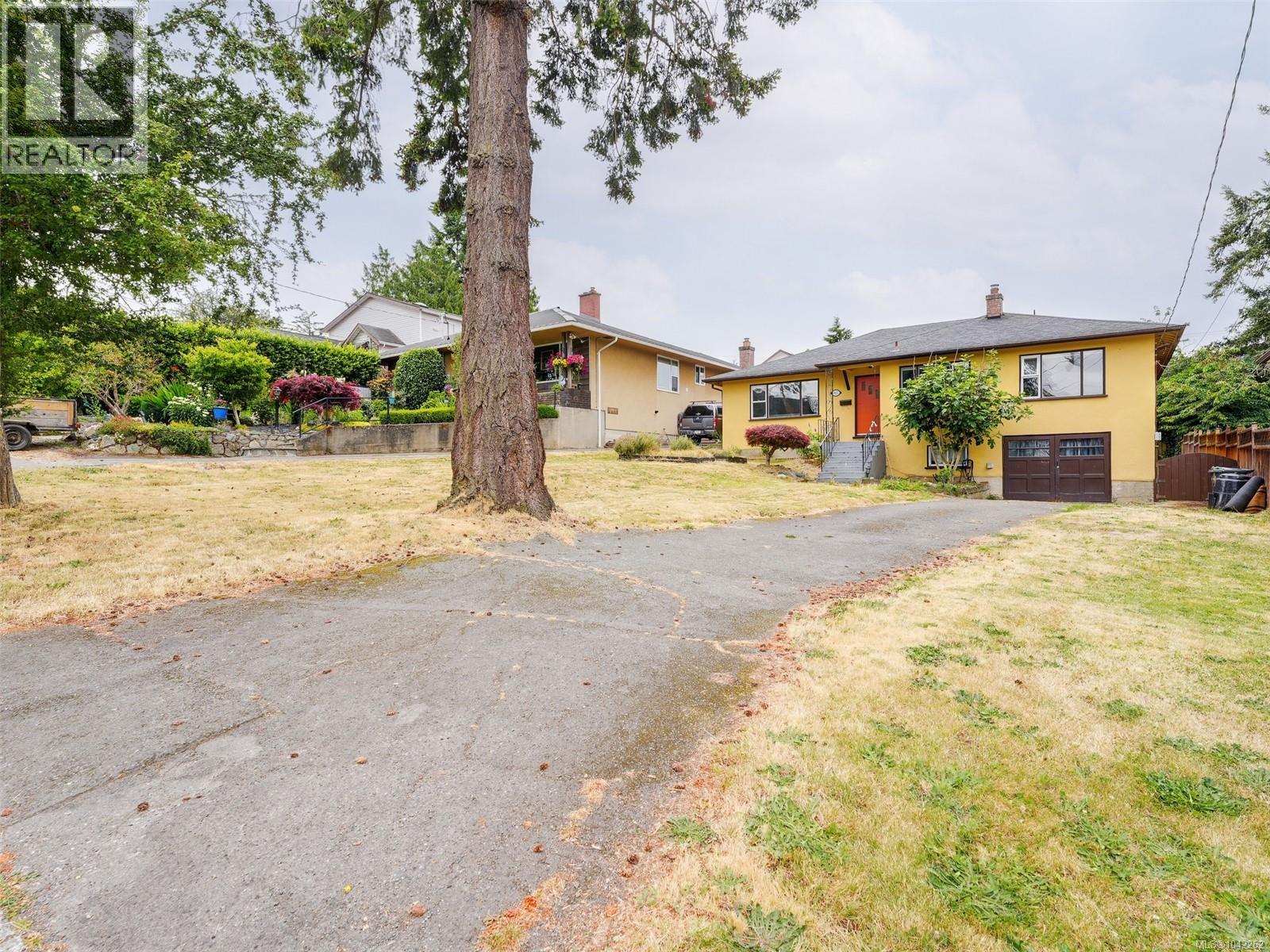 915 Inskip St, Esquimalt, British Columbia  V9A 4J6 - Photo 25 - 1042262