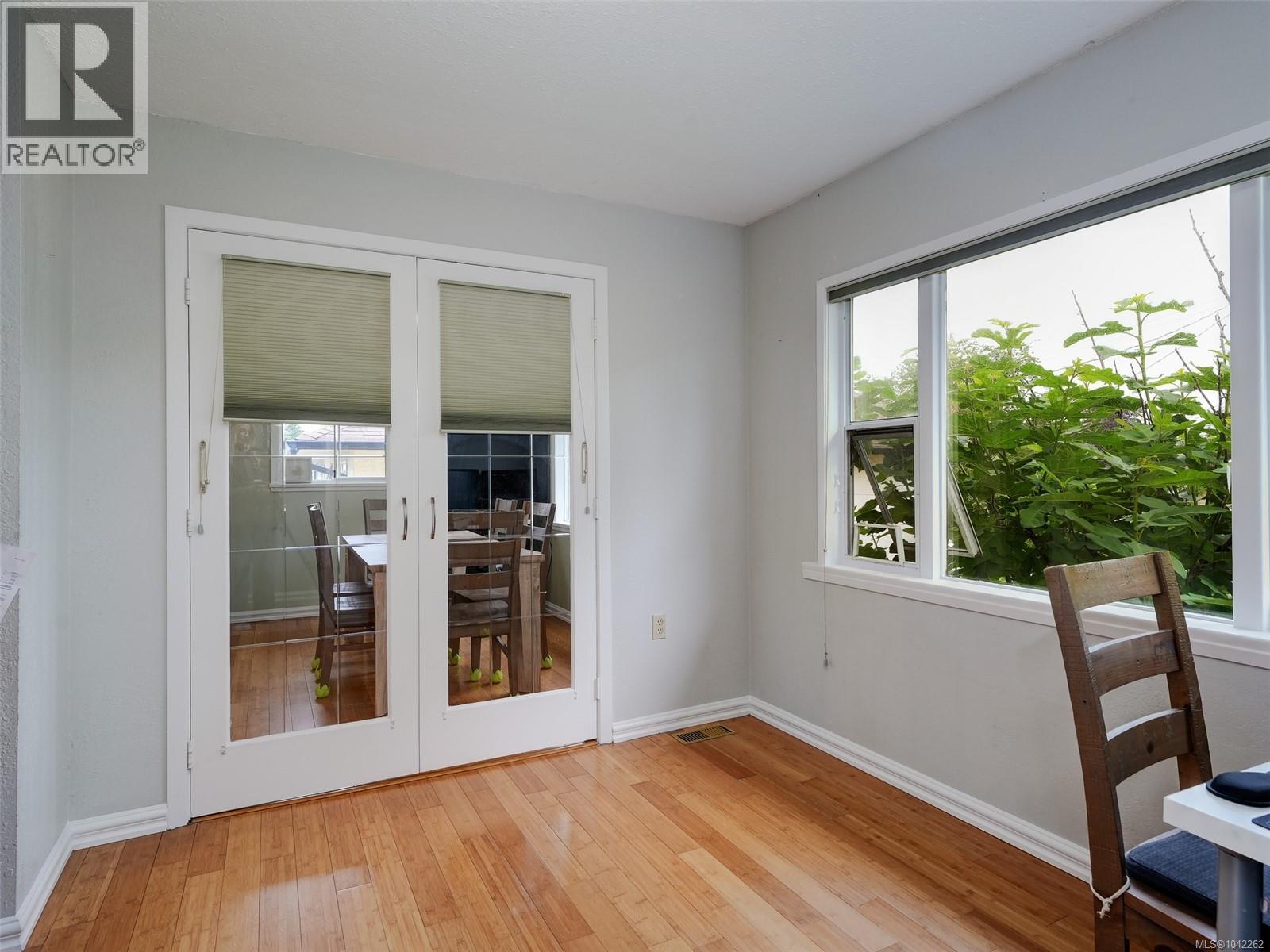 915 Inskip St, Esquimalt, British Columbia  V9A 4J6 - Photo 17 - 1042262