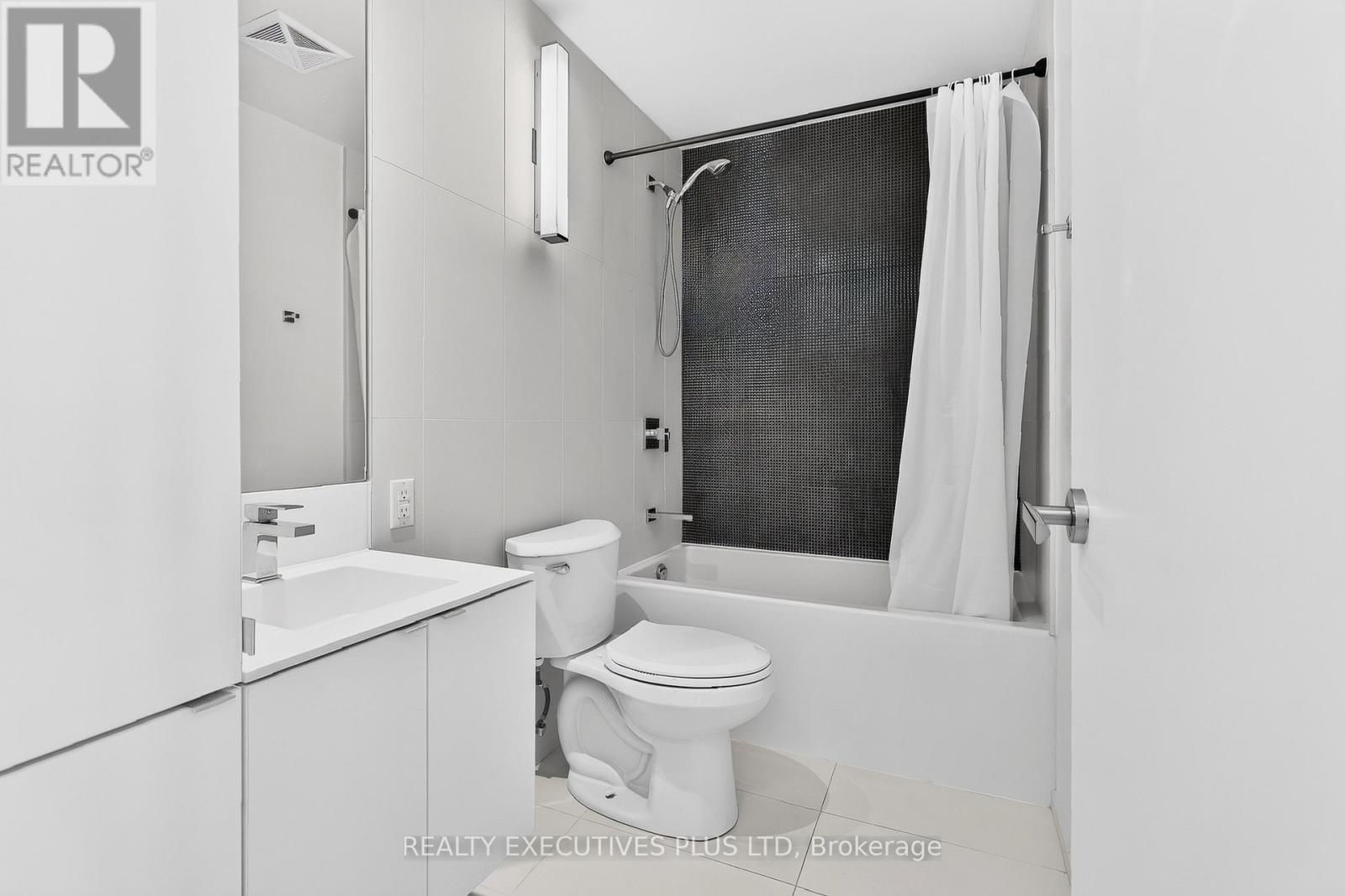 3604 - 125 Peter Street, Toronto, Ontario  M5V 0M2 - Photo 25 - C13519930
