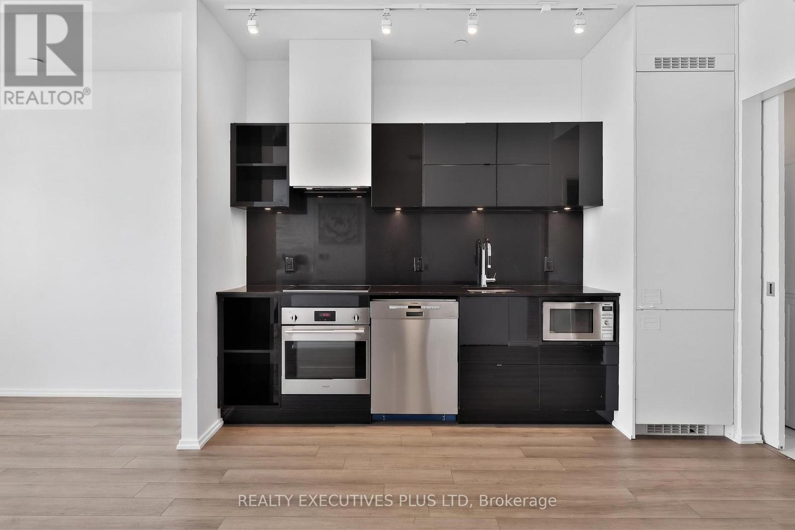 3604 - 125 Peter Street, Toronto, Ontario  M5V 0M2 - Photo 9 - C13519930
