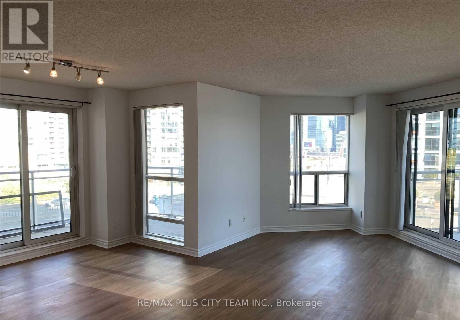 709 - 410 Queens Quay Way, Toronto, Ontario  M5V 2Z3 - Photo 2 - C13520014