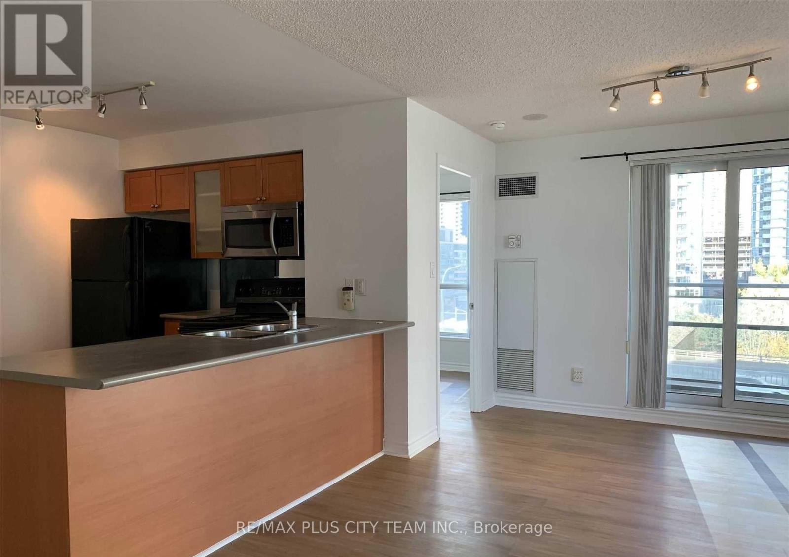 709 - 410 Queens Quay Way, Toronto, Ontario  M5V 2Z3 - Photo 6 - C13520014