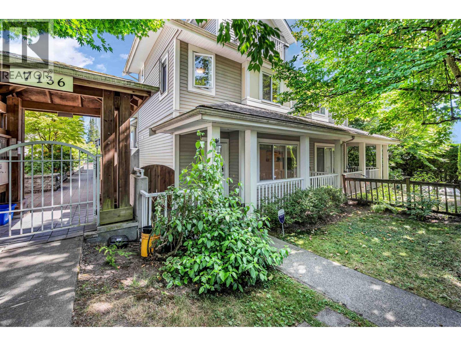 8 7136 18TH AVENUE, burnaby, British Columbia