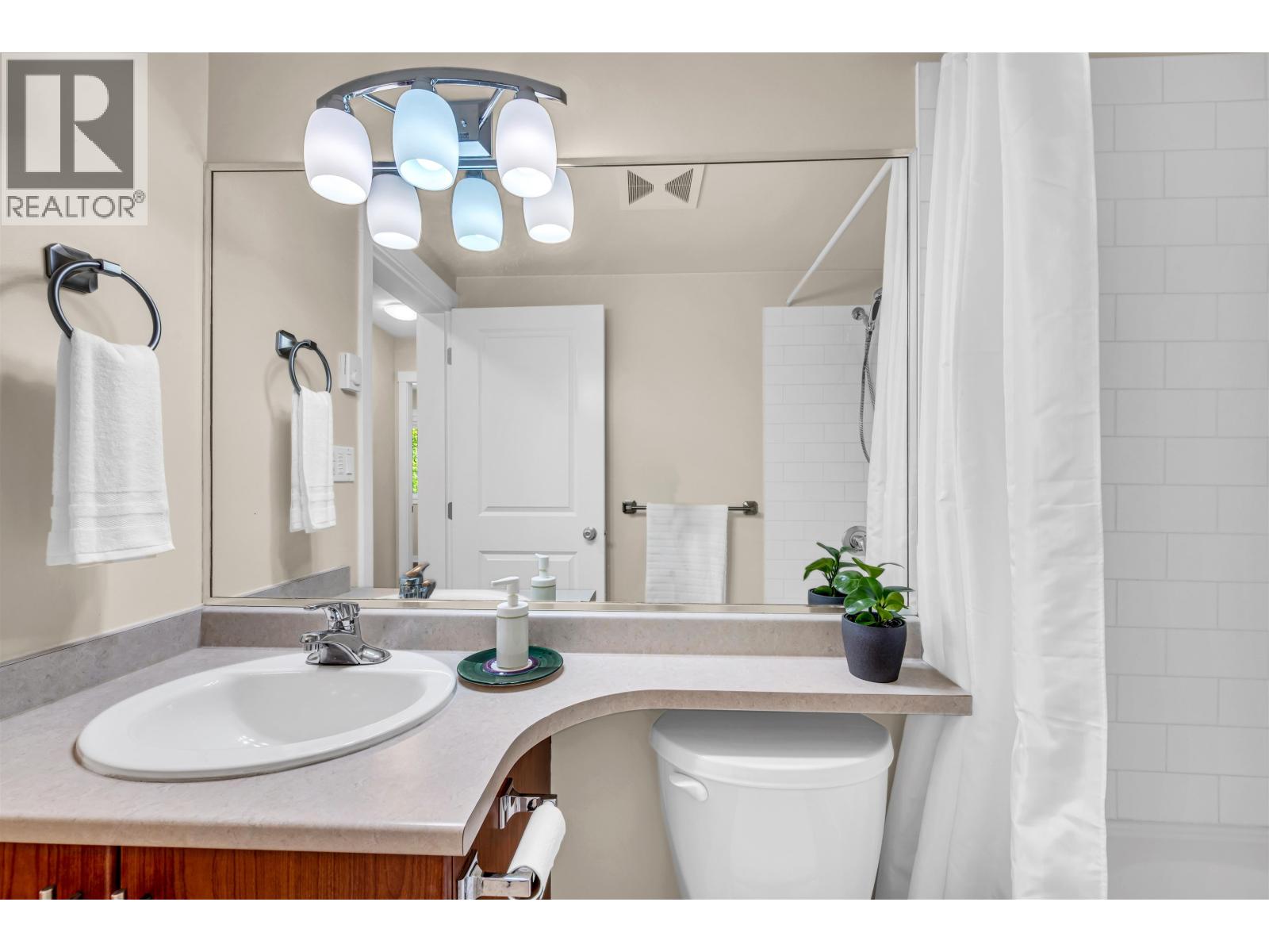 8 7136 18th Avenue, Burnaby, British Columbia  V3N 1H1 - Photo 15 - R3142387