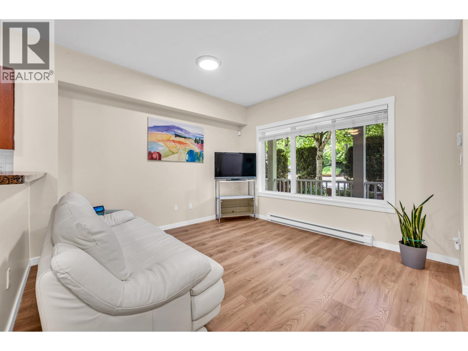 8 7136 18th Avenue, Burnaby, British Columbia  V3N 1H1 - Photo 3 - R3142387
